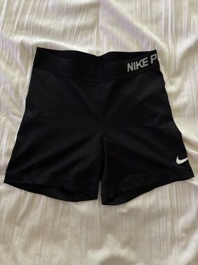 Nike pro short